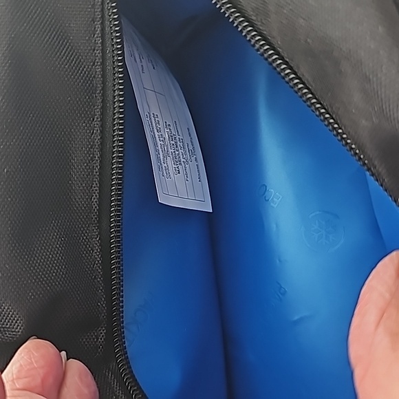 BNWT pack it freeze 🎒 - Picture 3 of 4